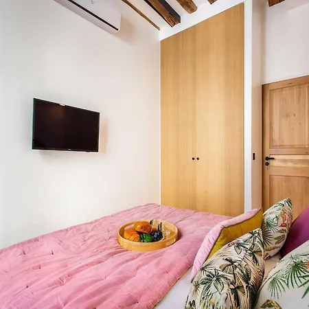 Apartman Magnificent - 2br 6p - Le Marais *