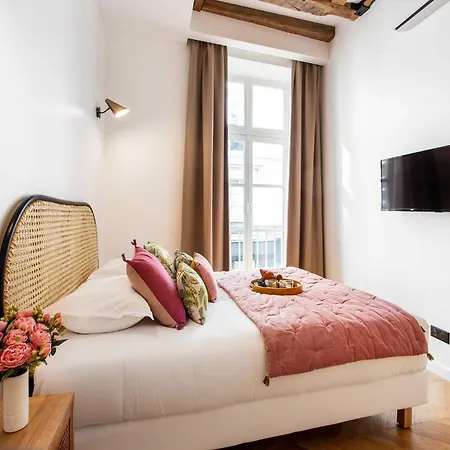 Apartment Magnificent - 2br 6p - Le Marais